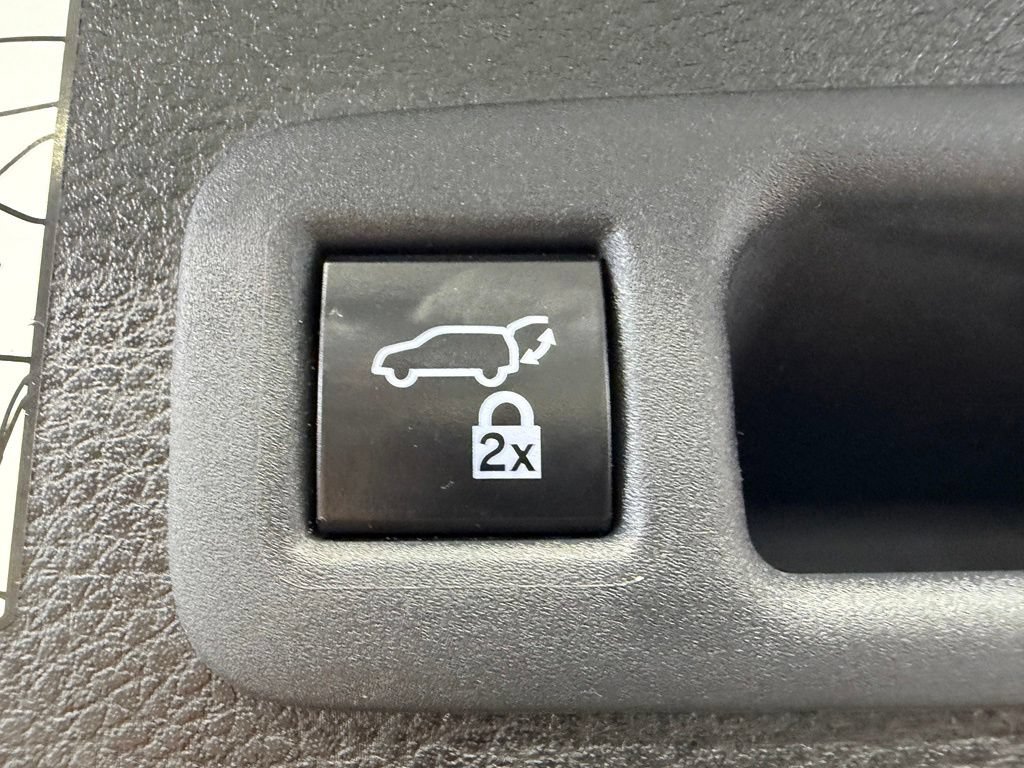 Certified 2023 Toyota Sienna XSE w/ XSE Plus Package AWD/4WD image 16