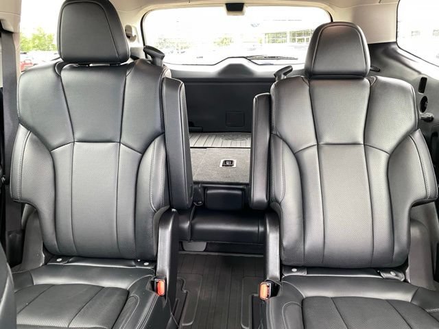 Used 2025 Subaru Ascent Touring w/ Popular Package #1 AWD/4WD image 11