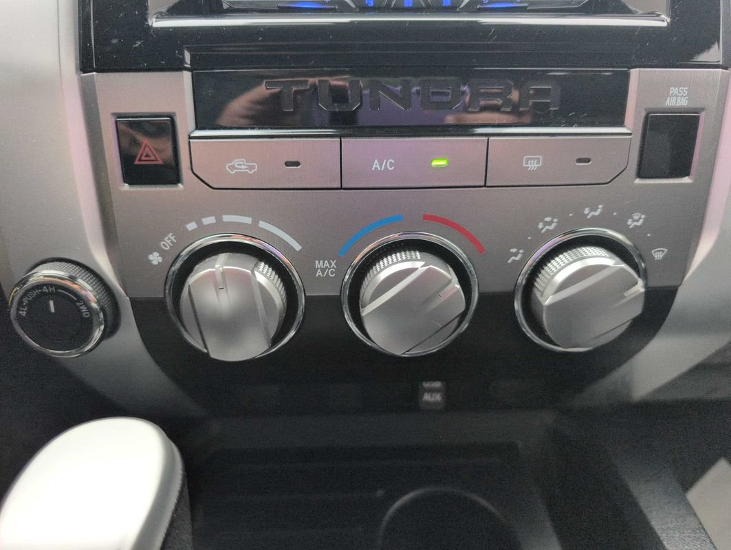 Used 2019 Toyota Tundra SR5 w/ SR5 Upgrade Package AWD/4WD image 19