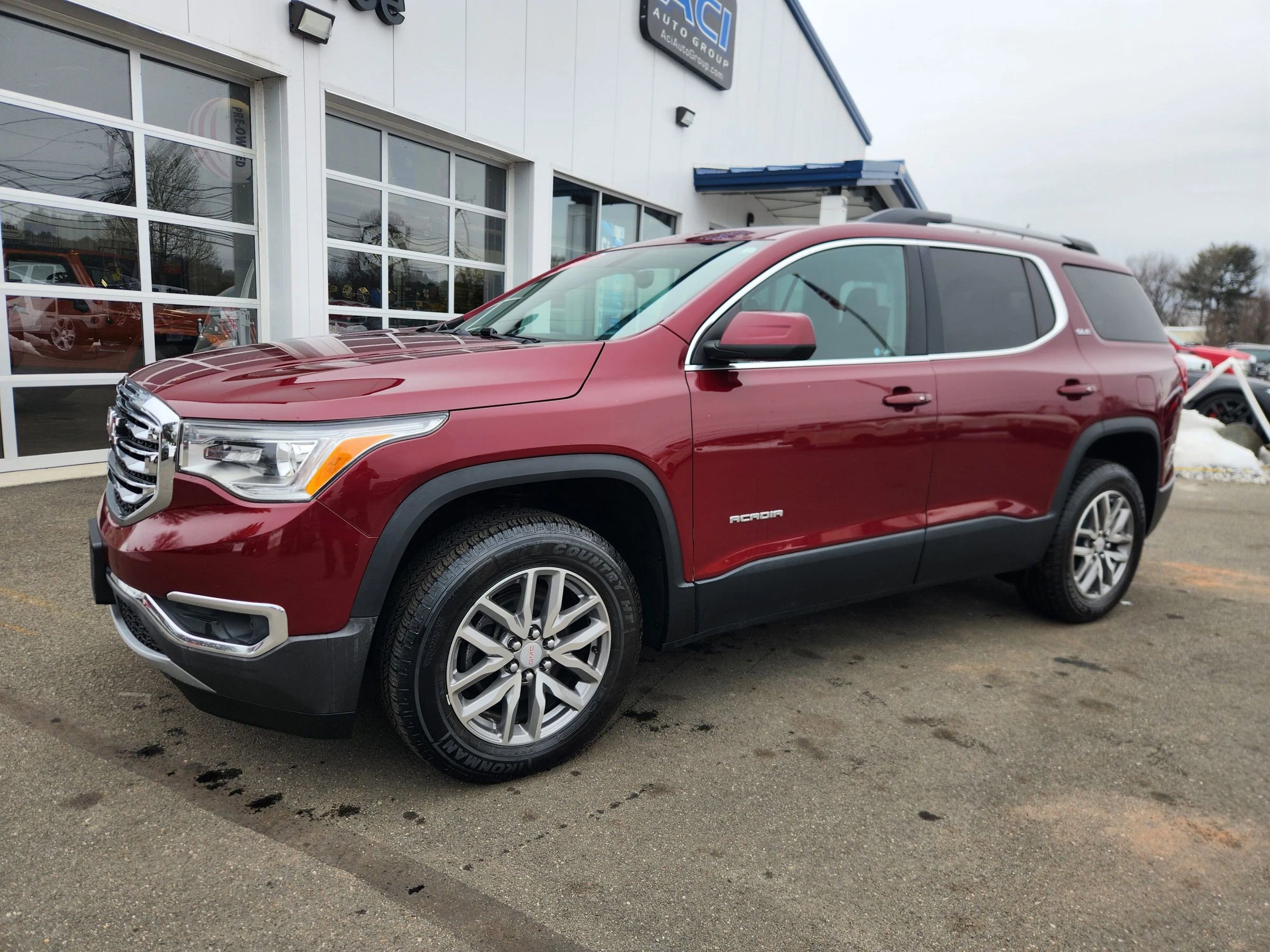 Used 2017 GMC Acadia SLE image 6
