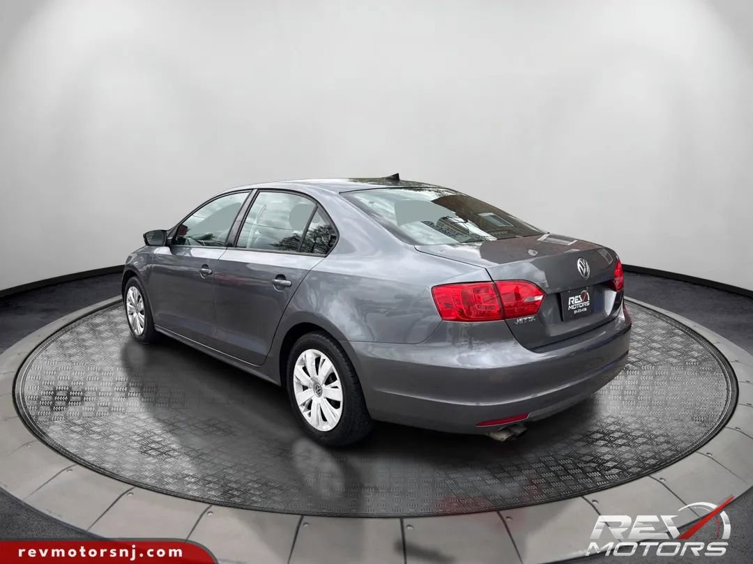 Used 2014 Volkswagen Jetta SE FWD image 3