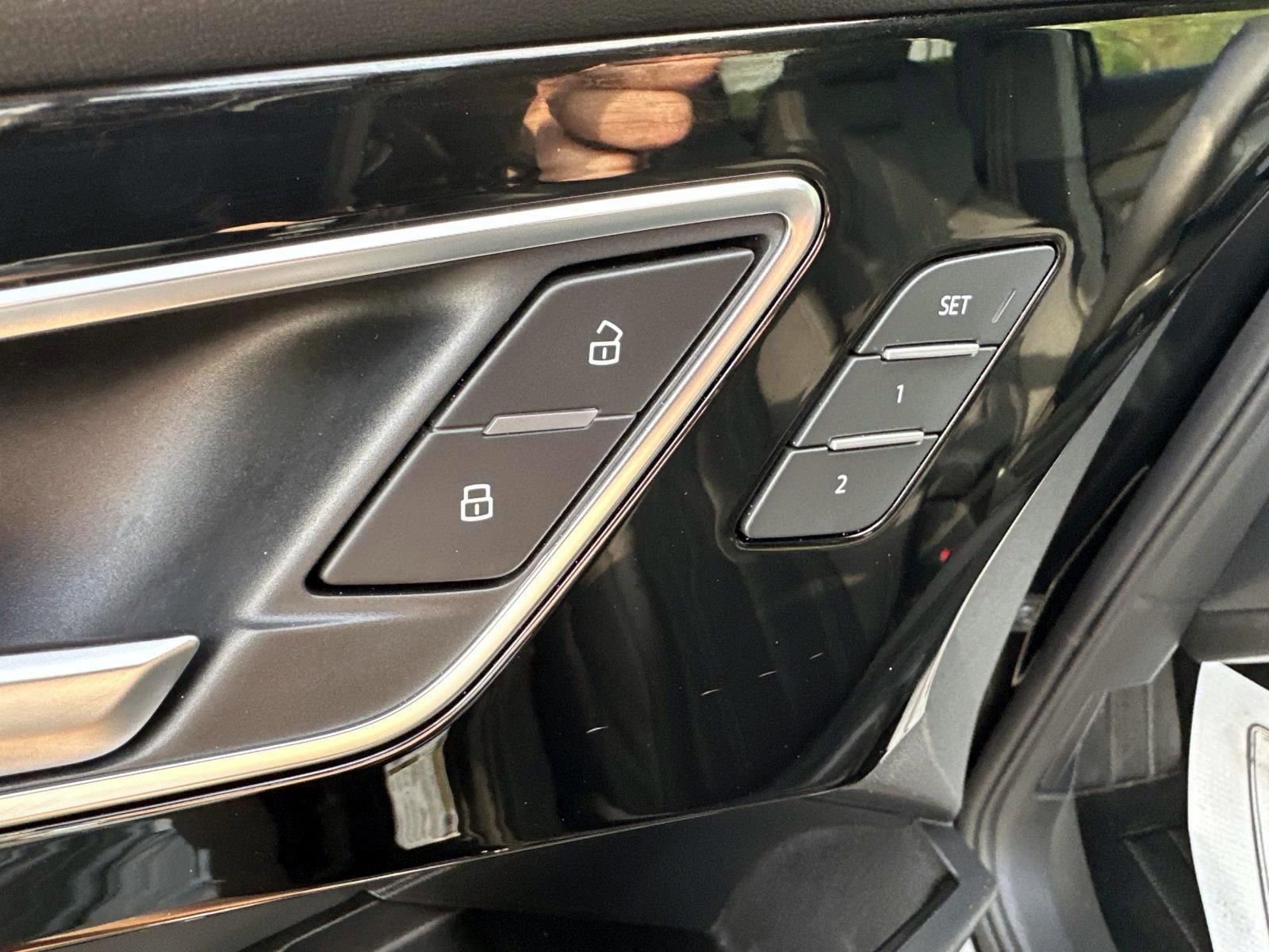 Used 2023 Audi Q4 e-tron Premium Plus w/ Premium Plus image 14