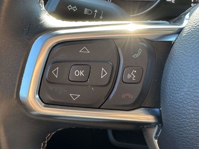 Used 2018 Jeep Wrangler Unlimited Sahara AWD/4WD image 16