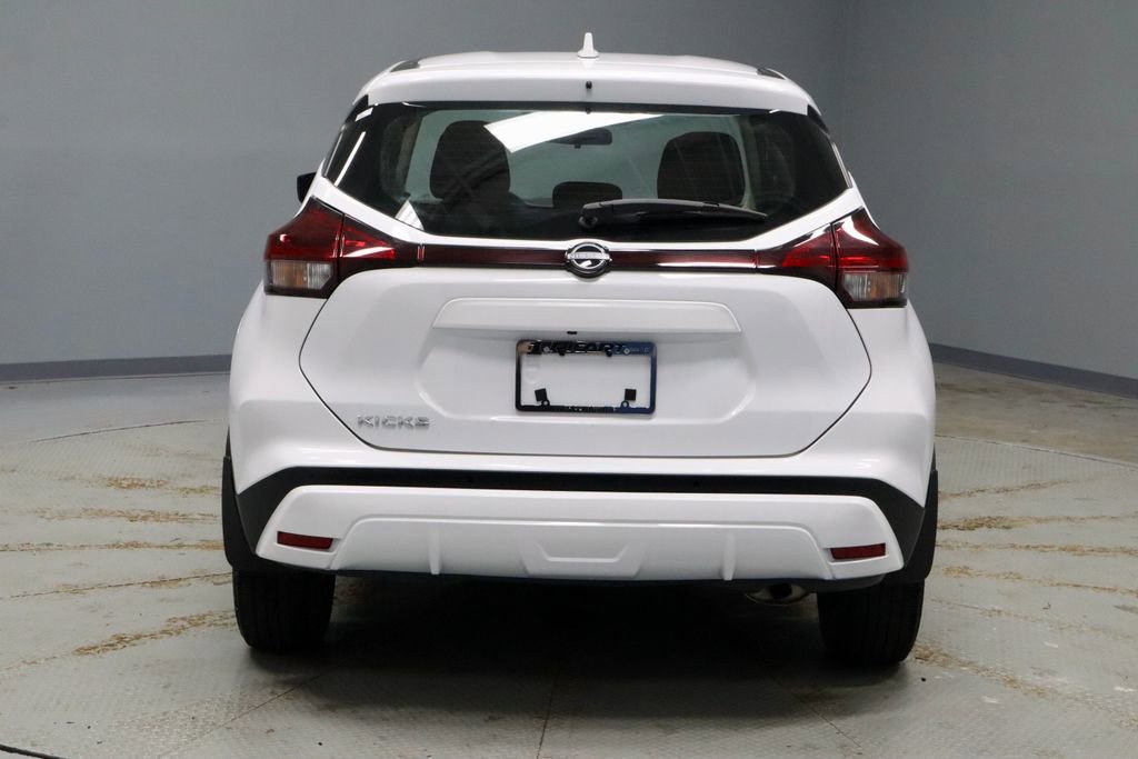 Certified 2024 Nissan Kicks S image 9
