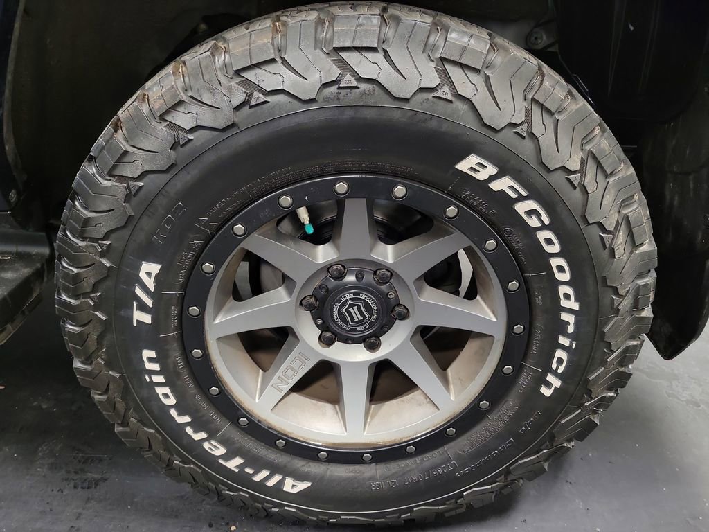 Used 2020 Toyota 4Runner SR5 image 10