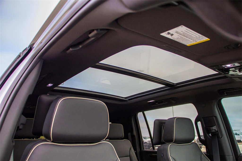 New 2026 Chevrolet Suburban Premier image 11