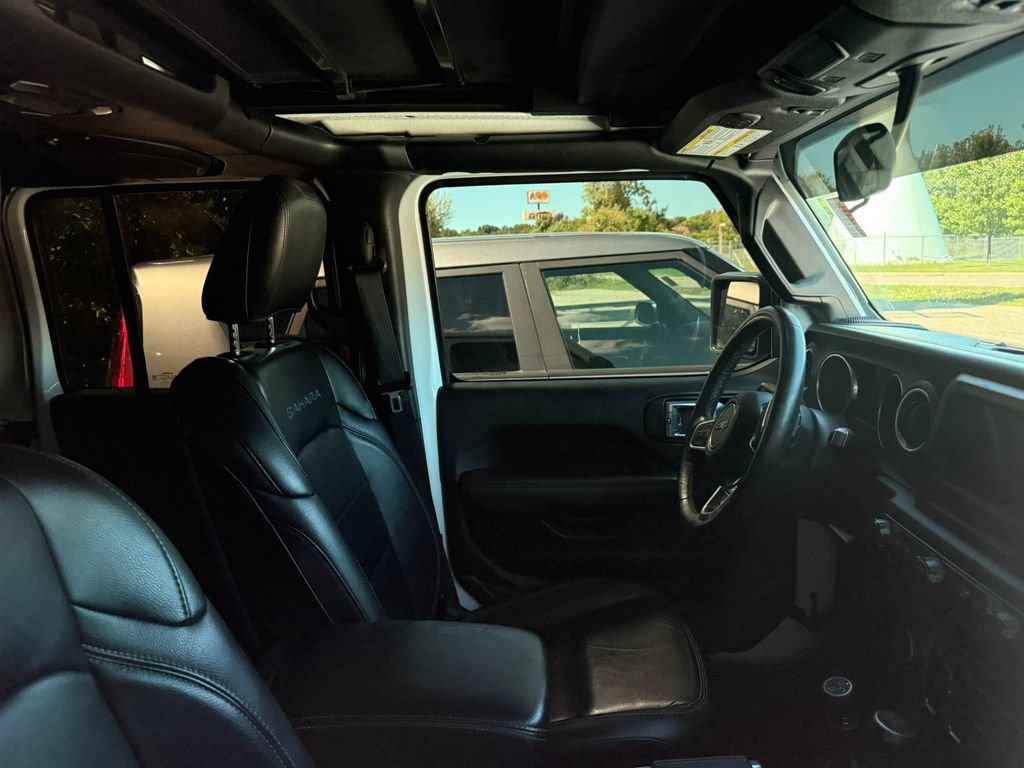 Used 2019 Jeep Wrangler Unlimited Sahara w/ Safety Group AWD/4WD image 8