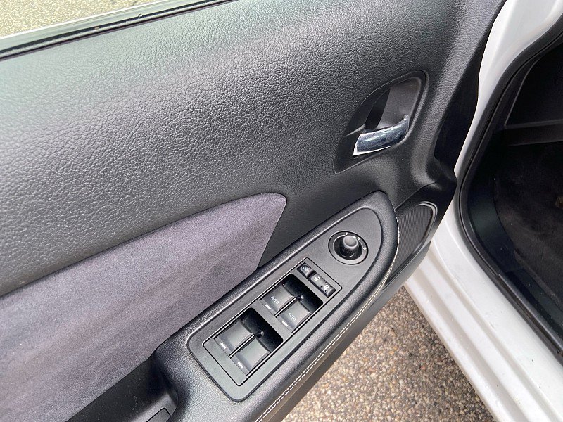 Used 2012 Chrysler 200 S FWD image 10