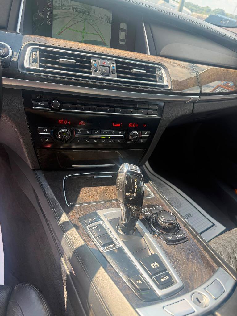 Used 2013 BMW 750Li RWD image 18
