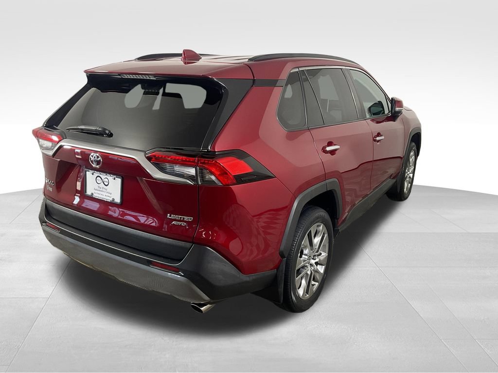 Used 2021 Toyota RAV4 Limited AWD/4WD image 5