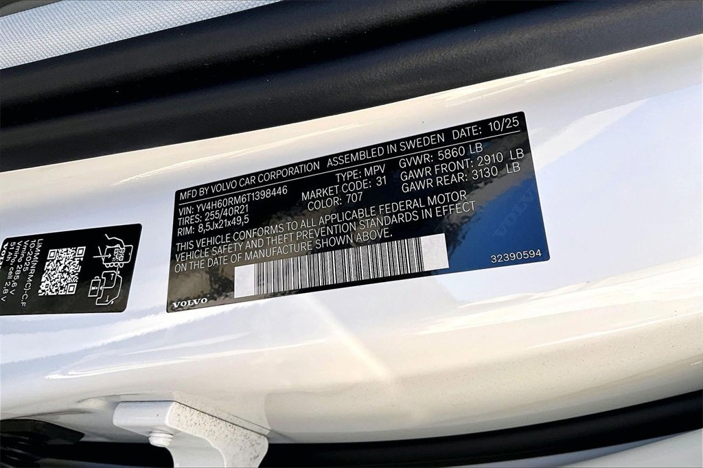 New 2026 Volvo XC60 T8 Ultra w/ Protection Package Premier image 8