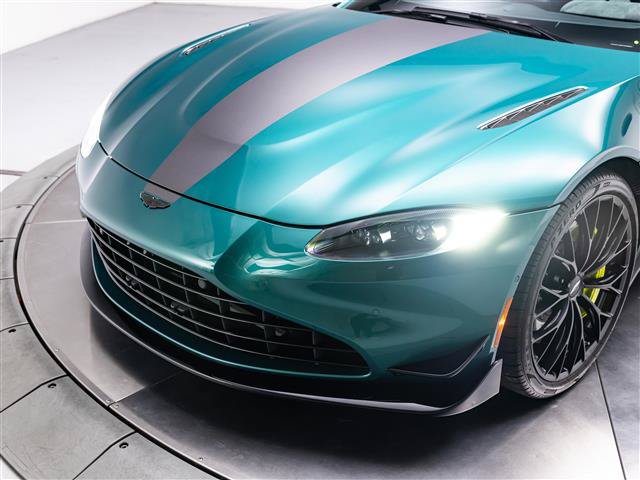Used 2023 Aston Martin V8 Vantage Coupe RWD image 15