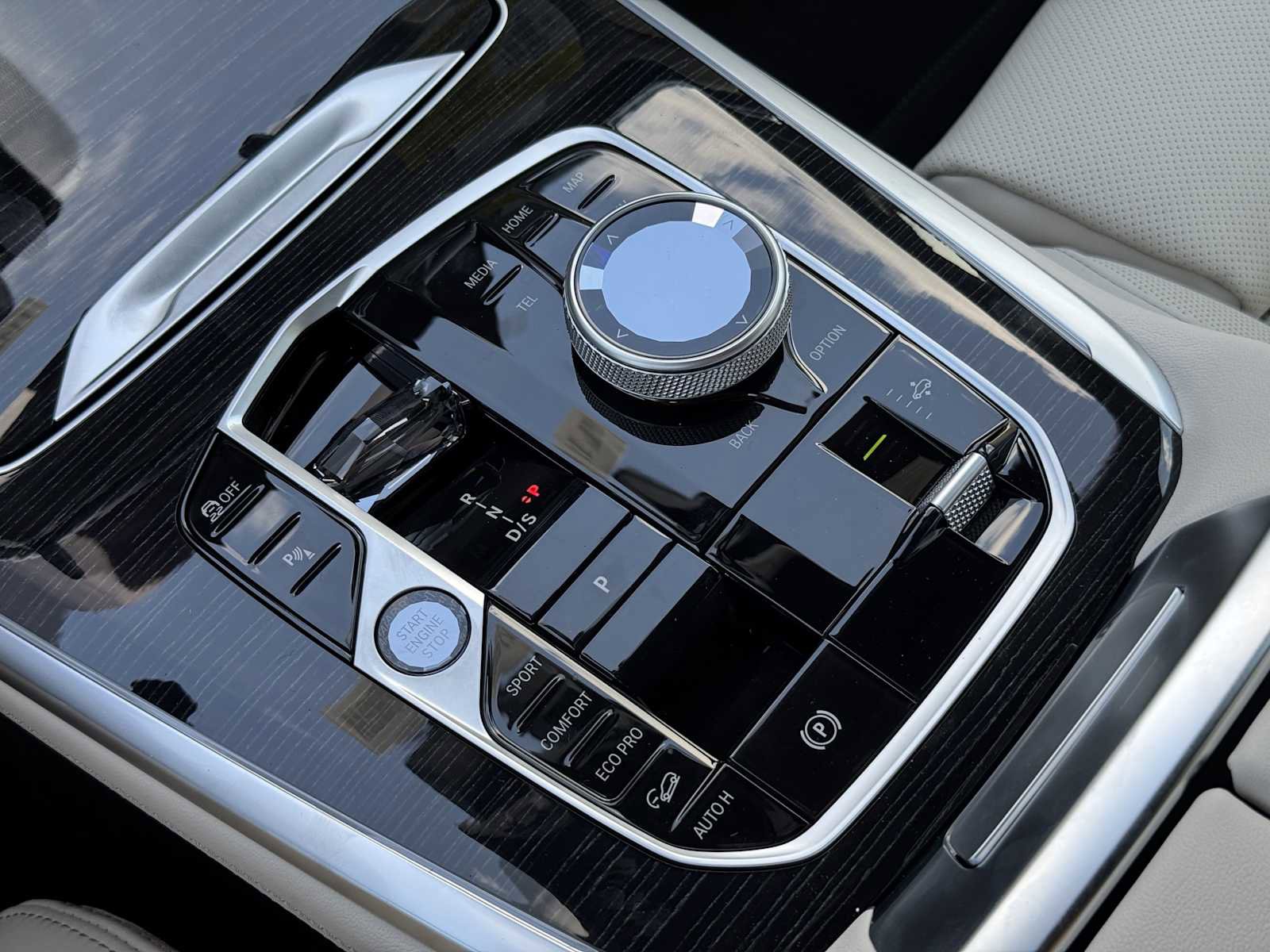 New 2026 BMW X7 xDrive40i w/ M Sport Package image 34