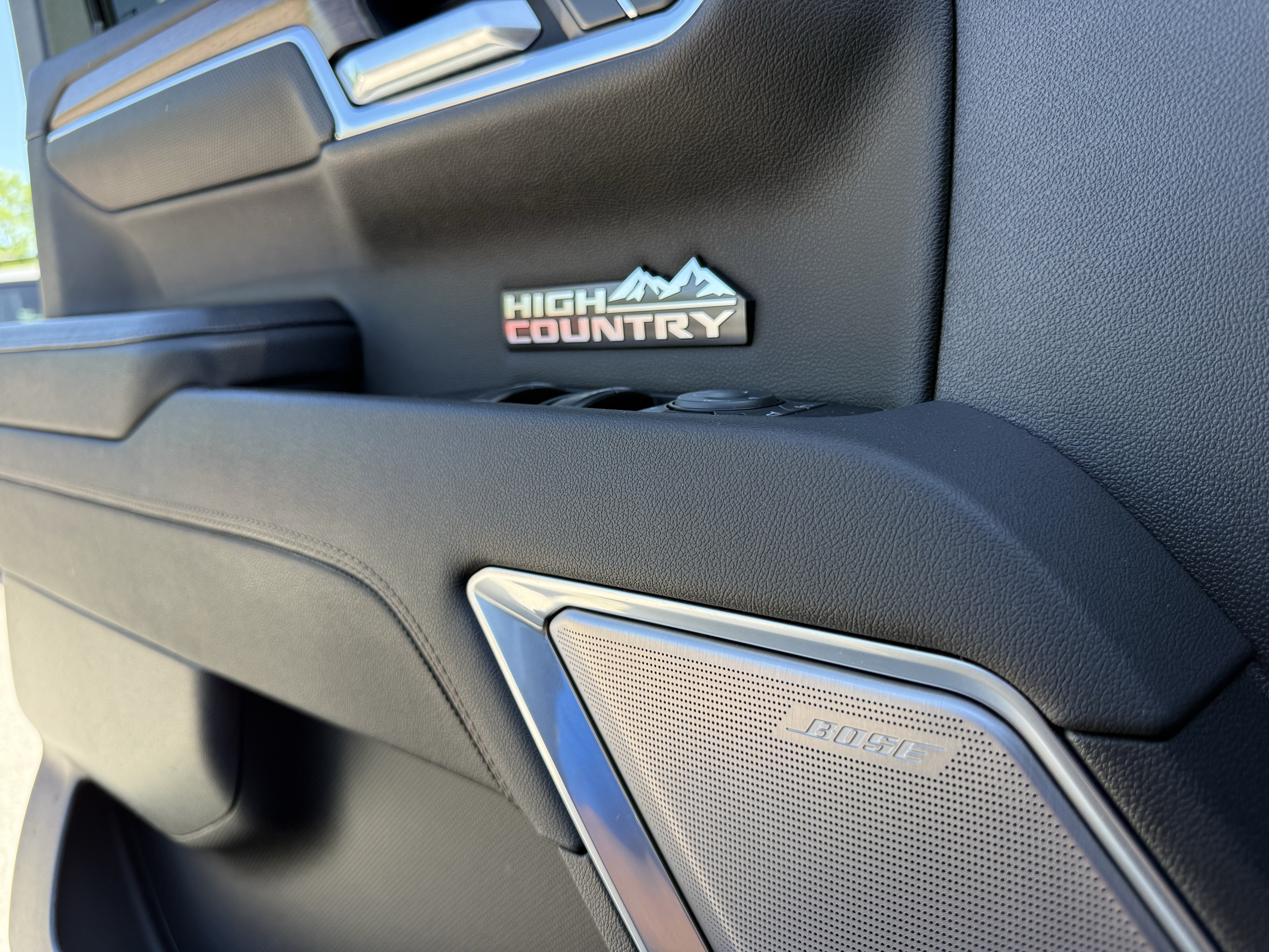 Used 2023 Chevrolet Silverado 1500 High Country AWD/4WD image 16