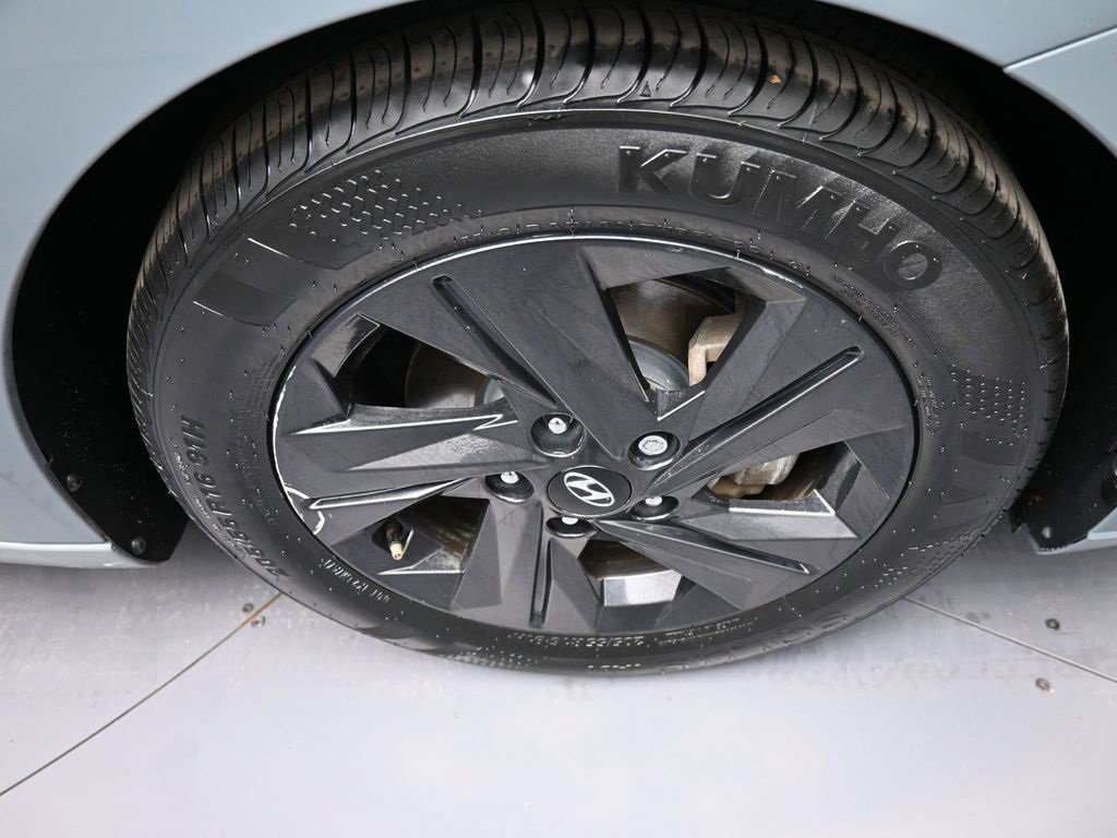 Certified 2022 Hyundai Elantra SEL w/ Cargo Package image 13