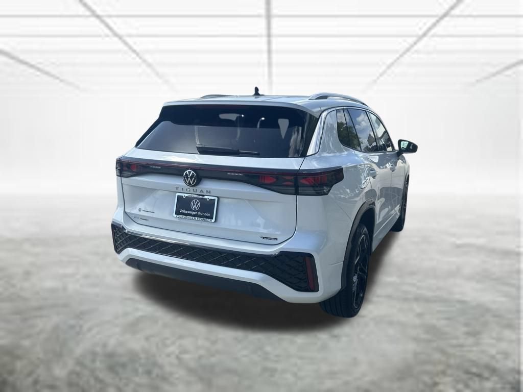 New 2026 Volkswagen Tiguan SEL R-Line AWD/4WD image 5