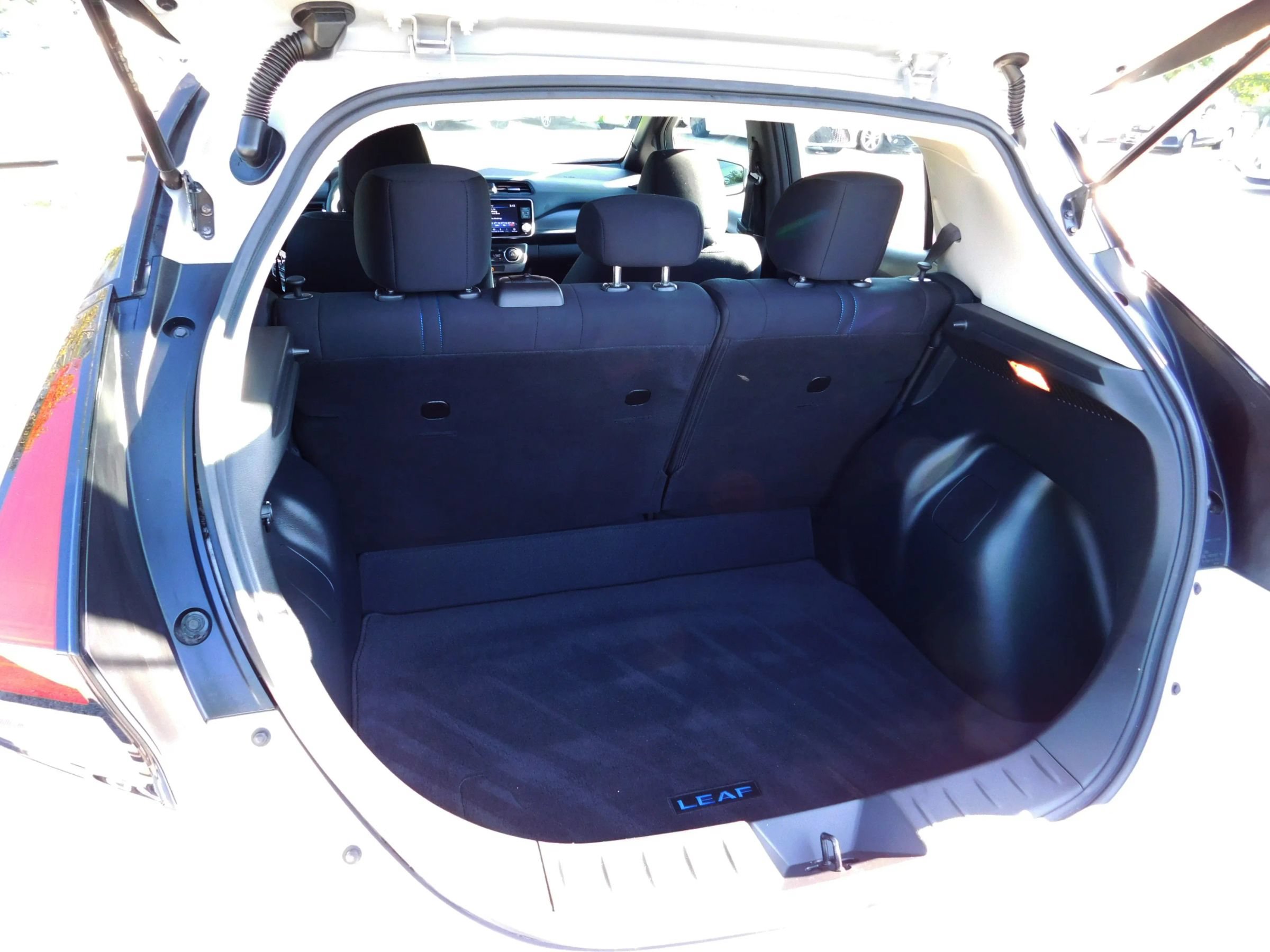 Used 2022 Nissan Leaf S FWD image 9