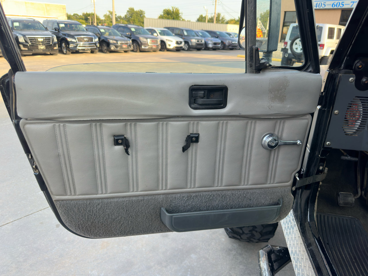 Used 1989 Jeep Wrangler Laredo image 24