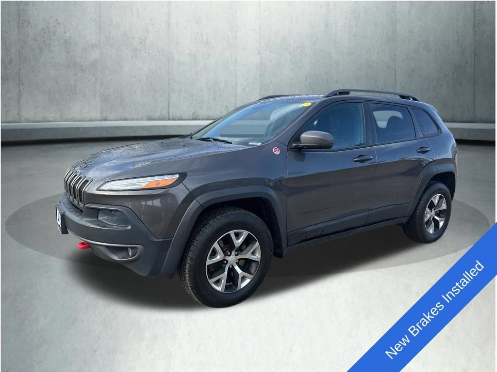 Used 2018 Jeep Cherokee Trailhawk w/ Cold Weather Group AWD/4WD image 1