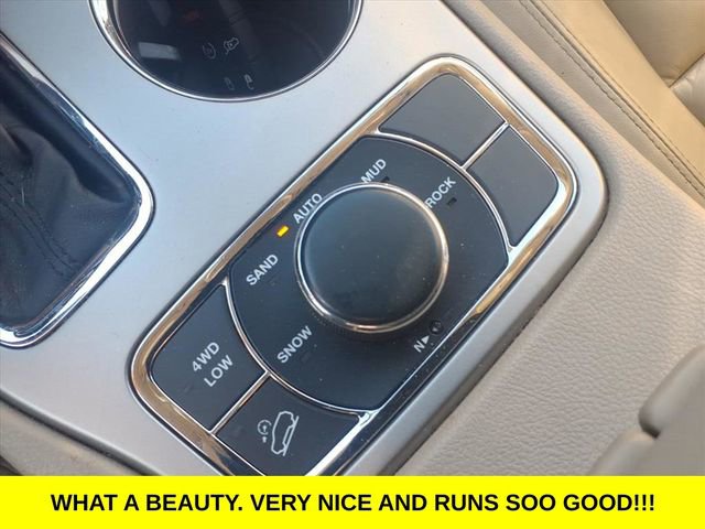 Used 2017 Jeep Grand Cherokee Limited image 23