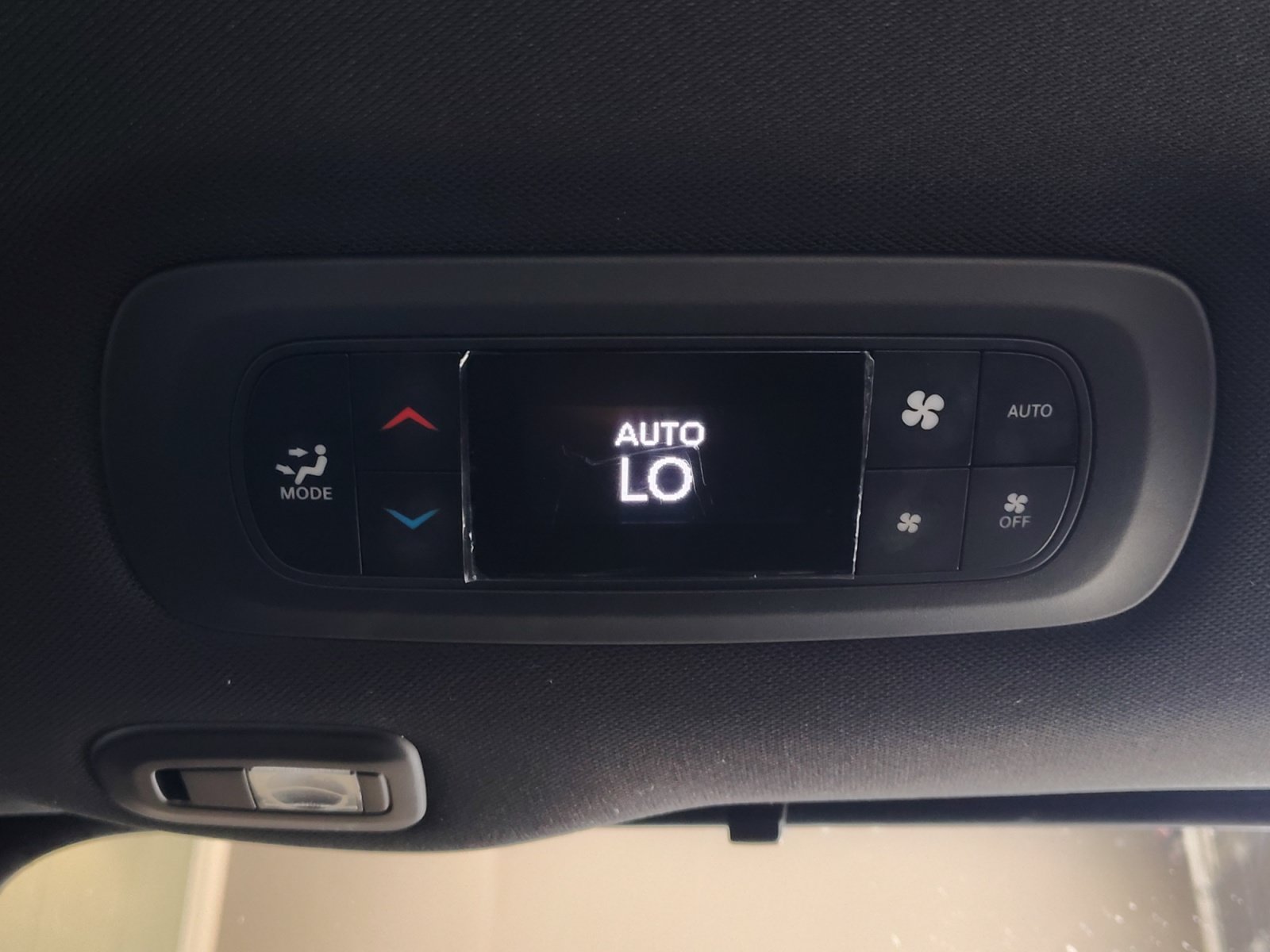 Used 2019 Chrysler Pacifica Limited w/ Advanced Safetytec Group FWD image 33