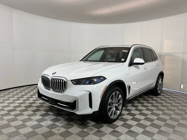 New 2026 BMW X5 xDrive50e AWD/4WD image 3