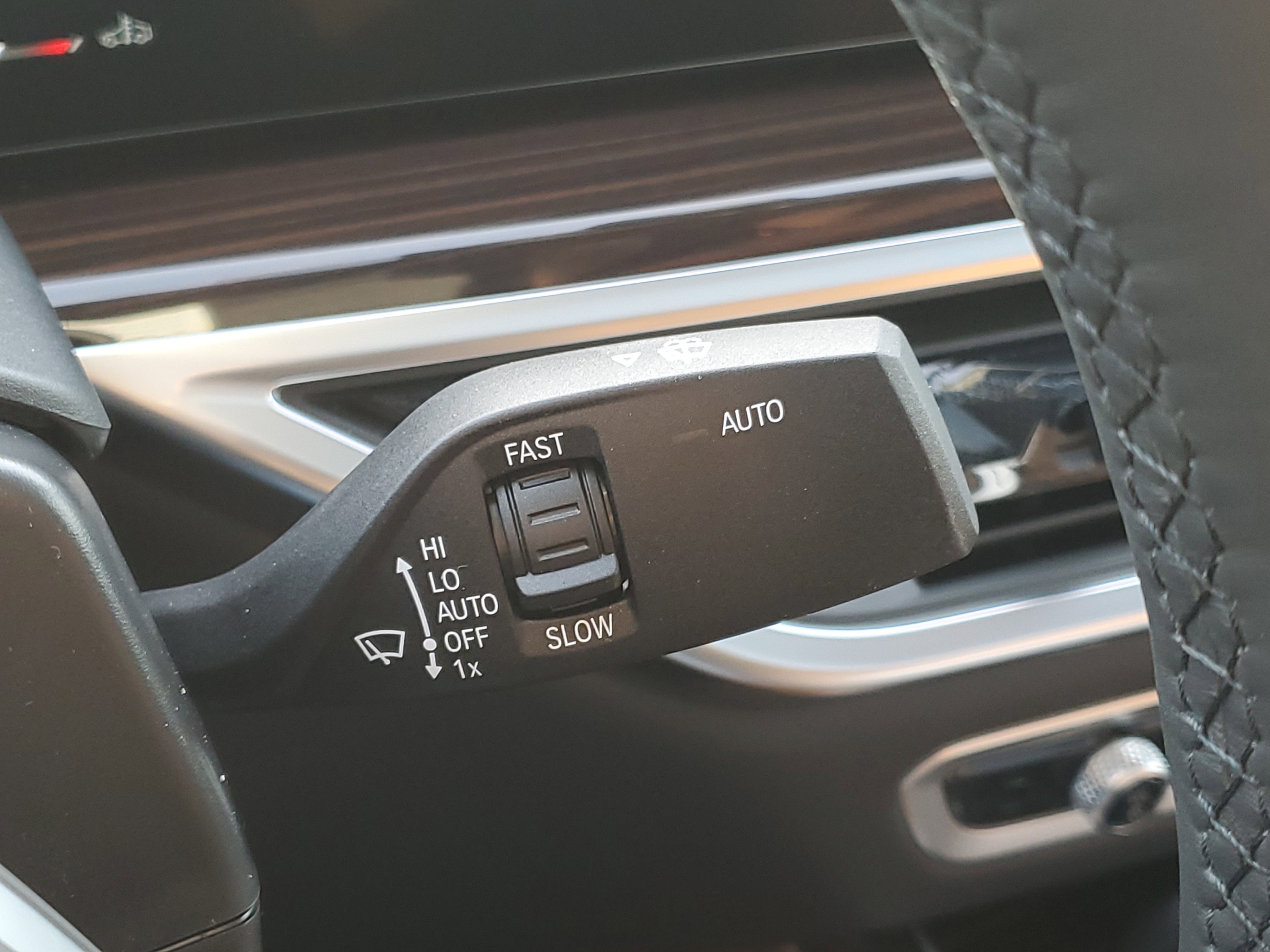 New 2026 BMW X6 xDrive40i w/ Climate Comfort Package image 16