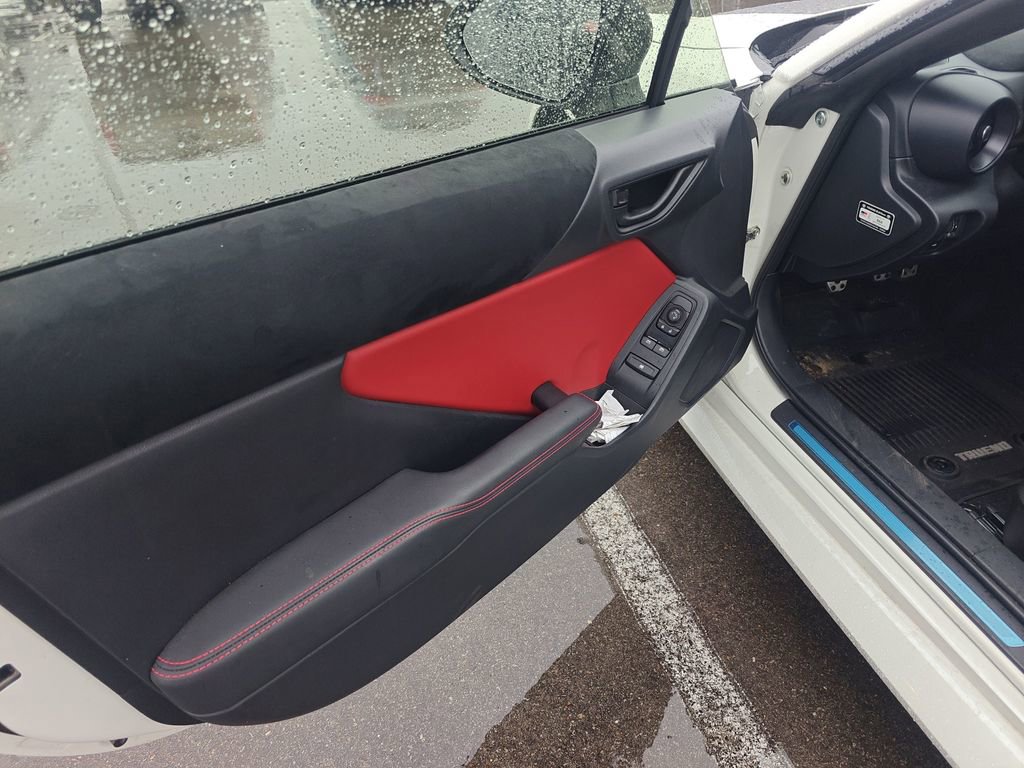 Used 2024 Toyota GR86 TRUENO Edition image 8