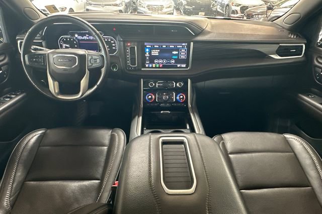 Used 2021 GMC Yukon Denali w/ Denali Premium Package image 16
