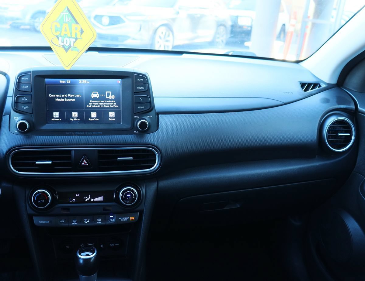 Used 2021 Hyundai Kona Limited AWD/4WD image 44