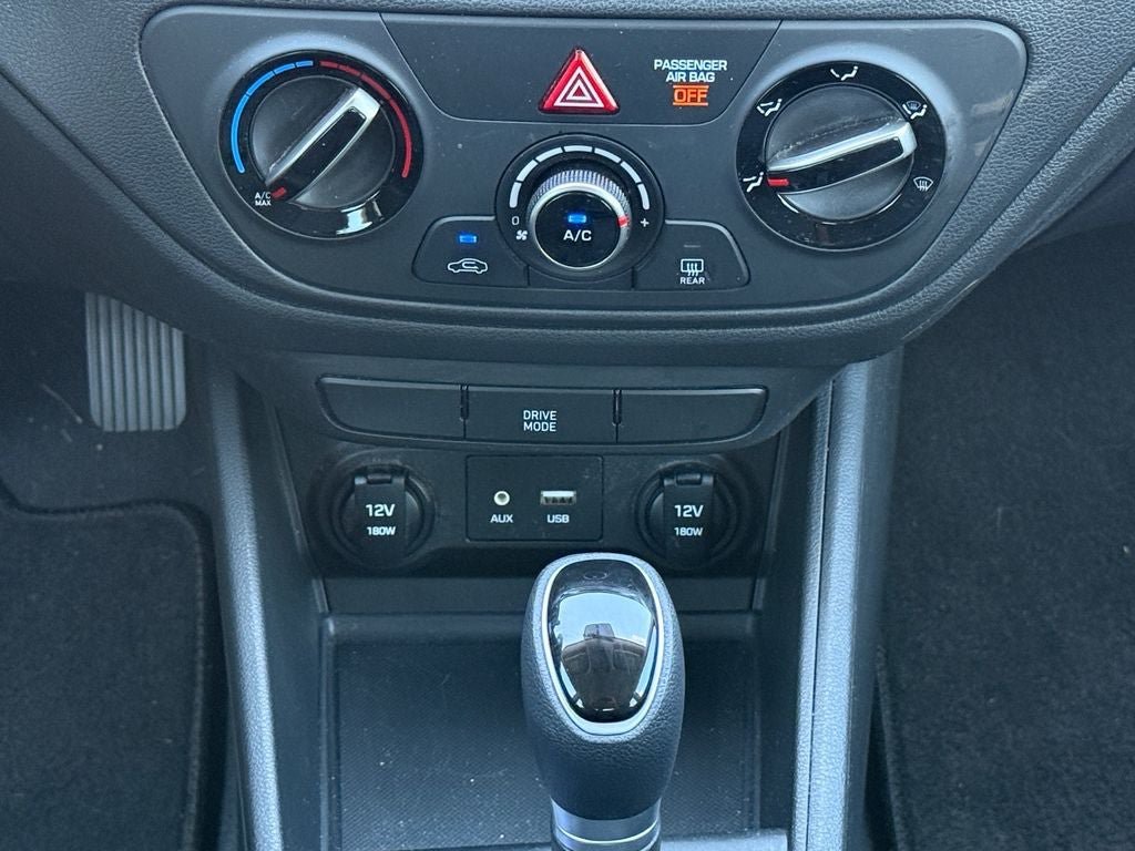 Used 2022 Hyundai Accent SEL FWD image 26