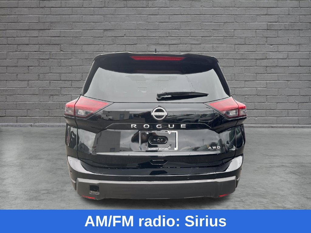Used 2026 Nissan Rogue SV AWD/4WD image 4