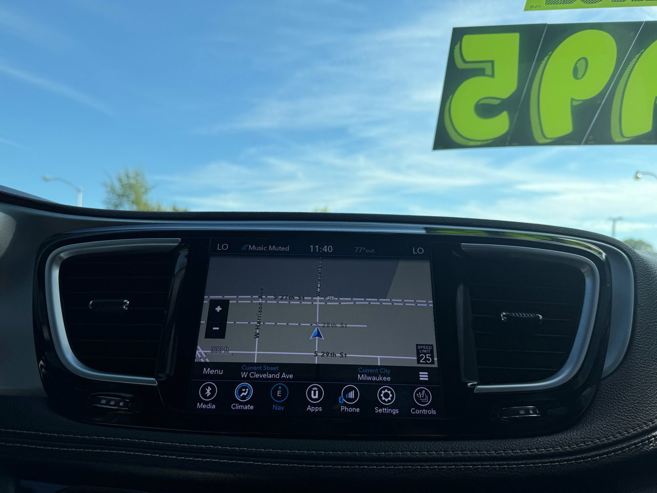 Used 2020 Chrysler Pacifica Limited w/ Advanced Safetytec Group image 14