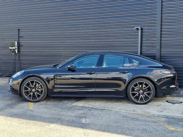 Certified 2023 Porsche Panamera 4 Platinum Edition image 2