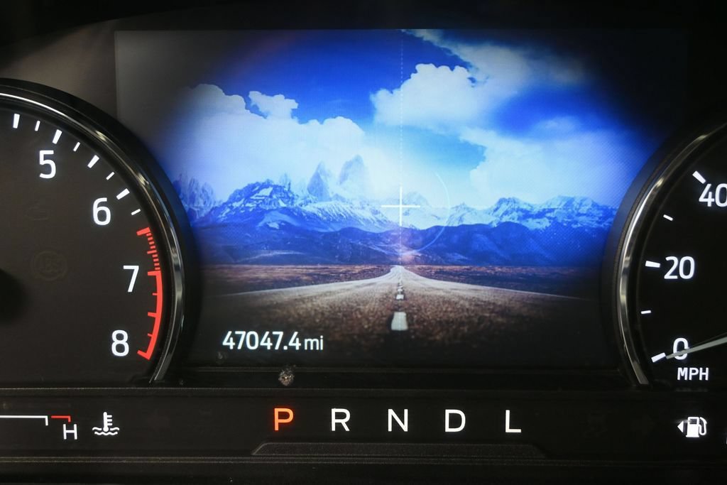 Used 2023 Ford Explorer XLT w/ Equipment Group 202A AWD/4WD image 9