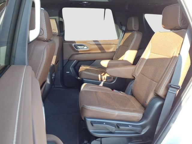 Used 2023 Chevrolet Tahoe High Country w/ Premium Package 2 AWD/4WD image 18
