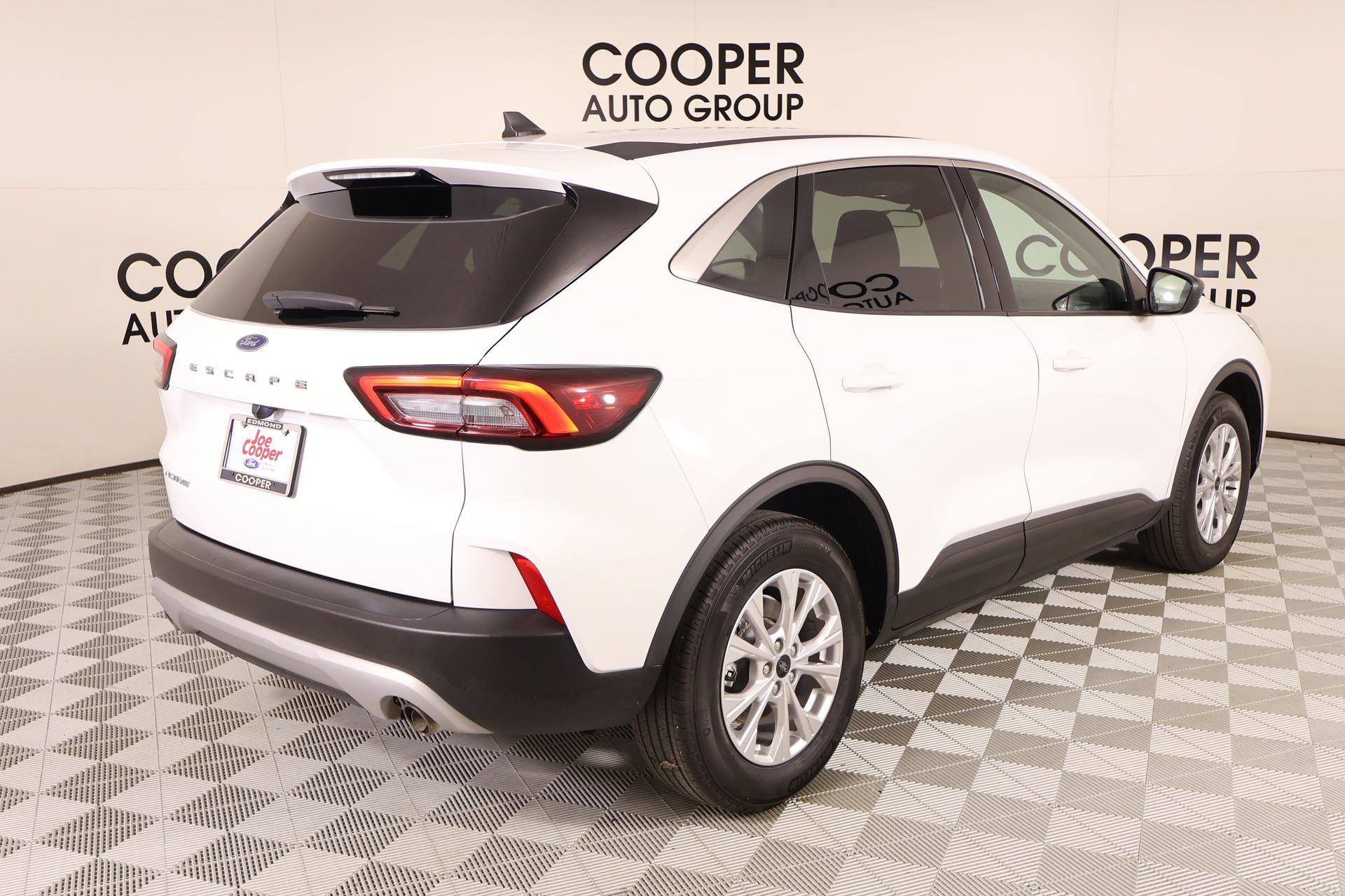 Used 2024 Ford Escape Active w/ Cold Weather Package FWD image 20