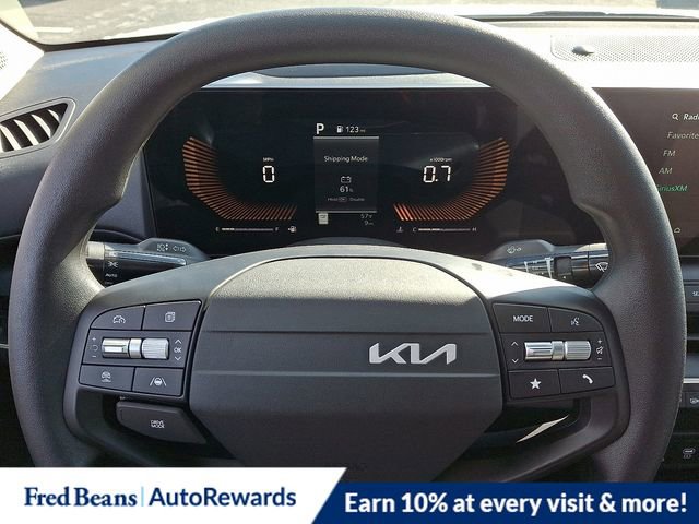 New 2025 Kia K4 LXS image 13