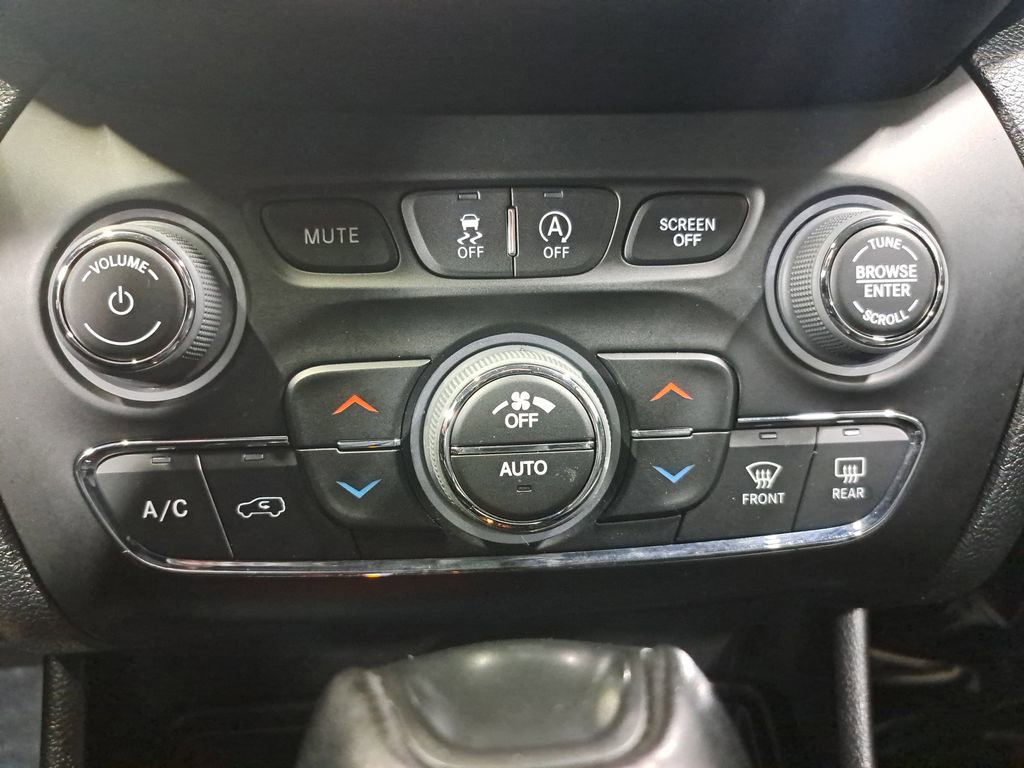 Certified 2022 Jeep Cherokee Trailhawk image 21