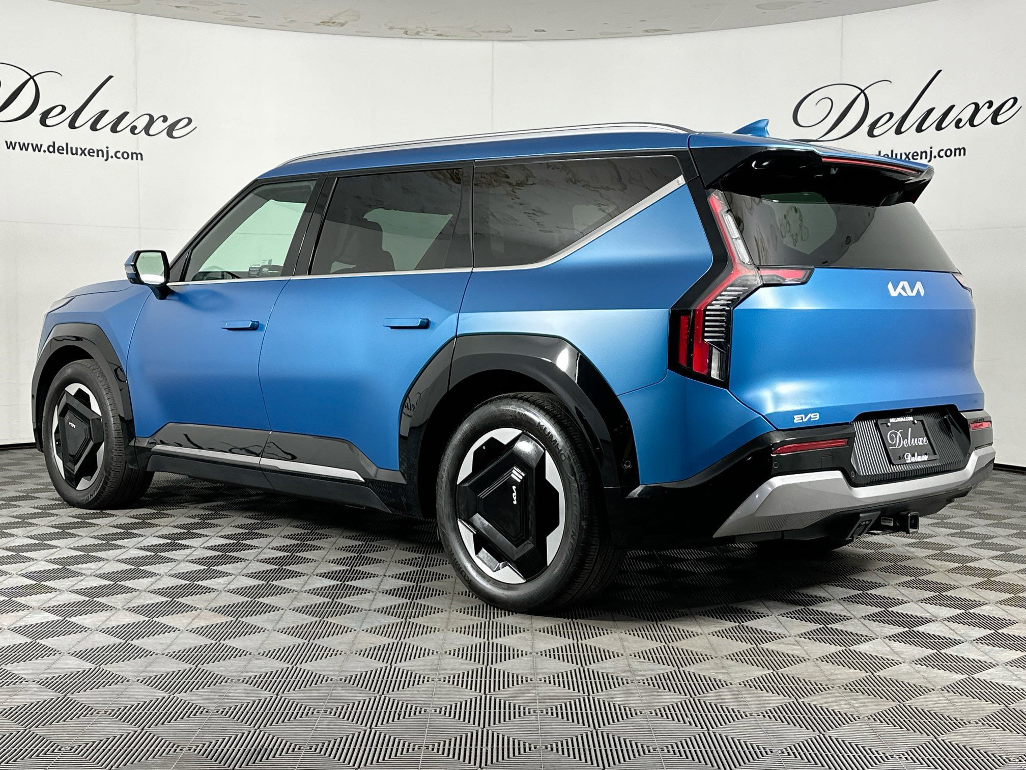 Used 2024 Kia EV9 Land AWD/4WD image 4