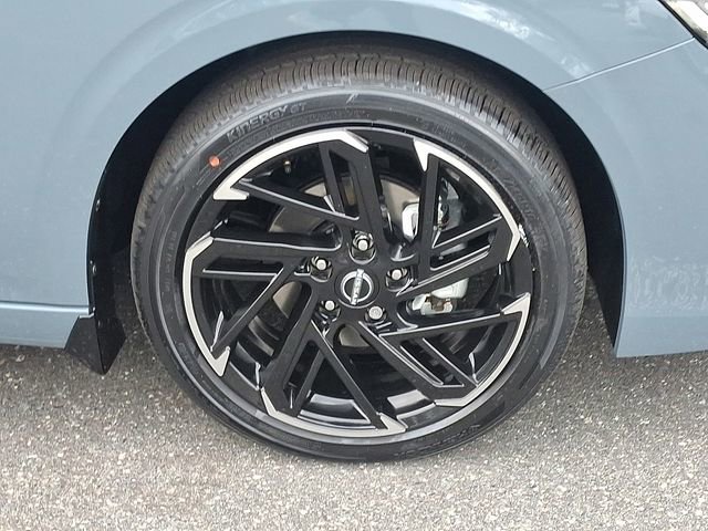 New 2026 Nissan Sentra SR w/ SR All Weather Package FWD image 7