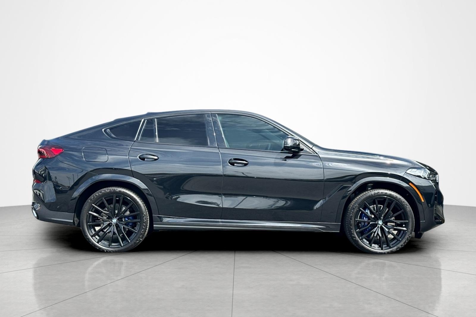 New 2027 BMW X6 xDrive40i w/ Climate Comfort Package AWD/4WD image 6