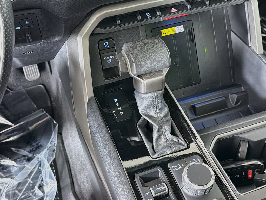 Used 2022 Toyota Tundra Limited AWD/4WD image 40