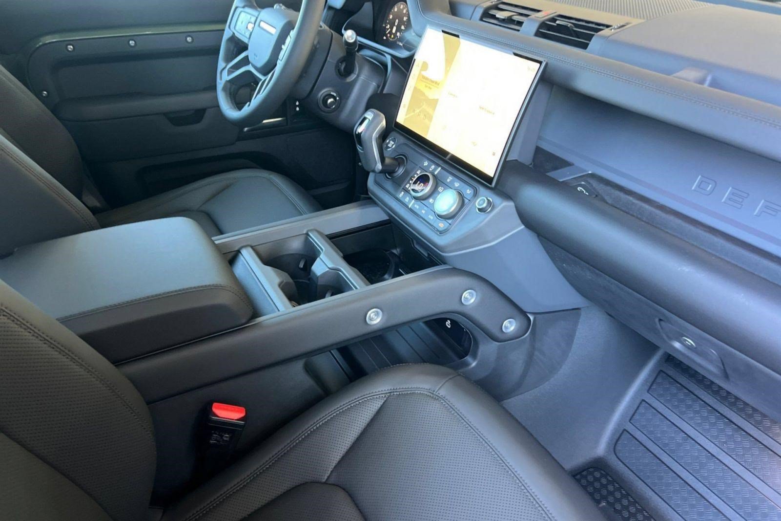New 2026 Land Rover Defender 110 S AWD/4WD image 29