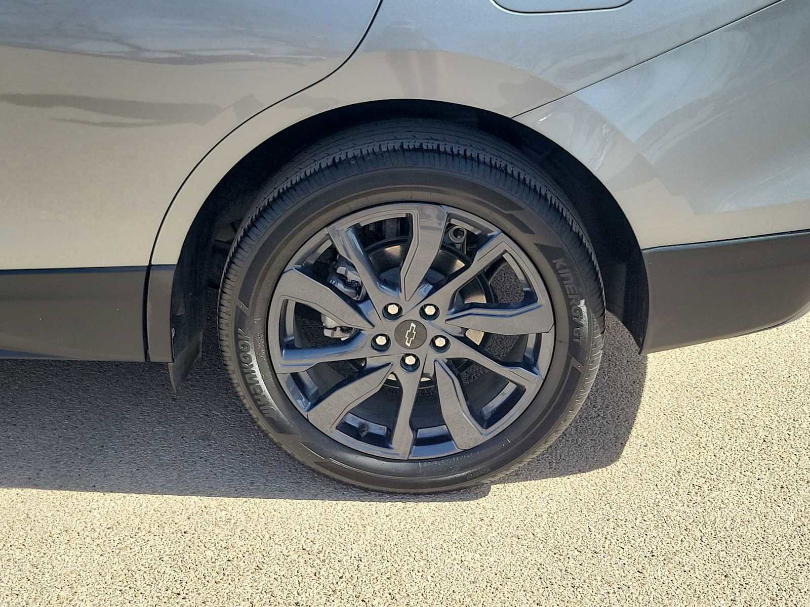 Used 2024 Chevrolet Equinox RS image 4