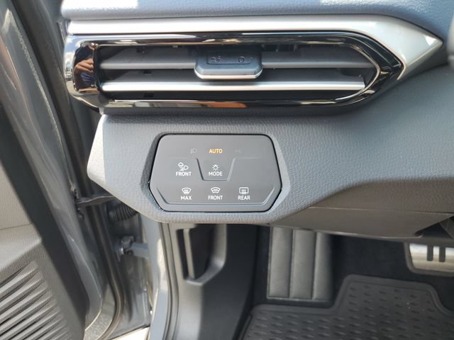 Certified 2025 Volkswagen ID.4 Pro S AWD/4WD image 35