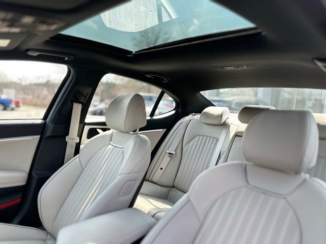 Used 2022 Genesis G70 3.3T w/ Sport Advanced Package image 11