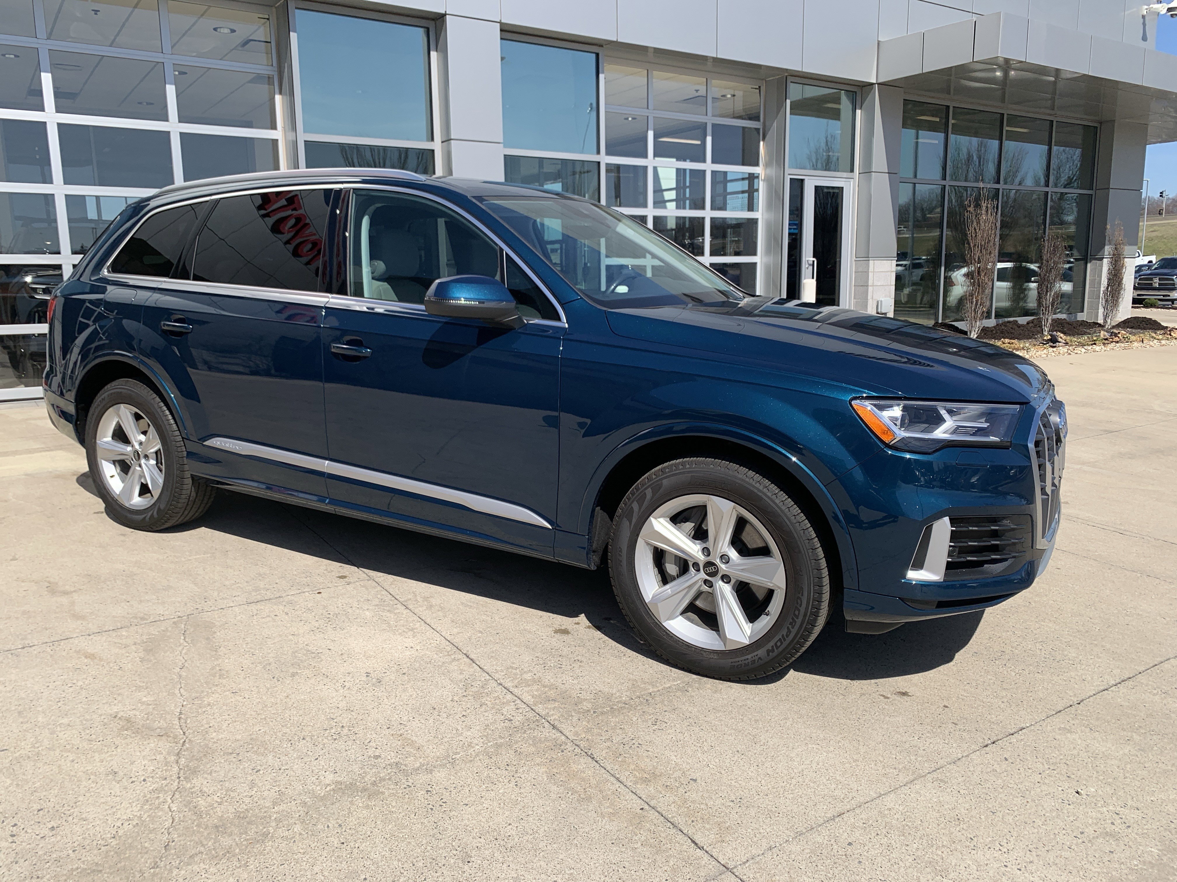Used 2022 Audi Q7 3.0T Premium image 2