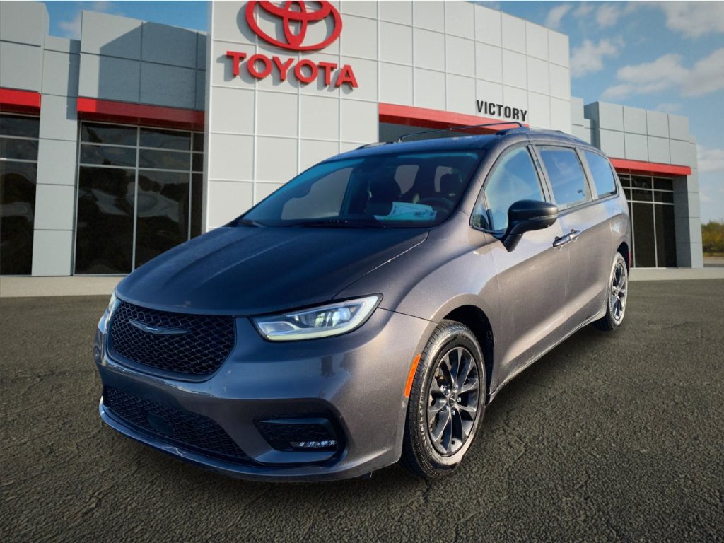 Used 2021 Chrysler Pacifica Touring-L w/ Uconnect Theater Family Group FWD image 7