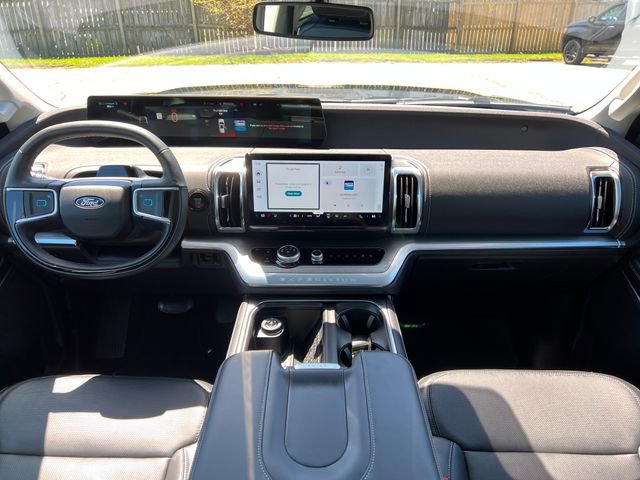 Used 2025 Ford Expedition Max Platinum AWD/4WD image 38